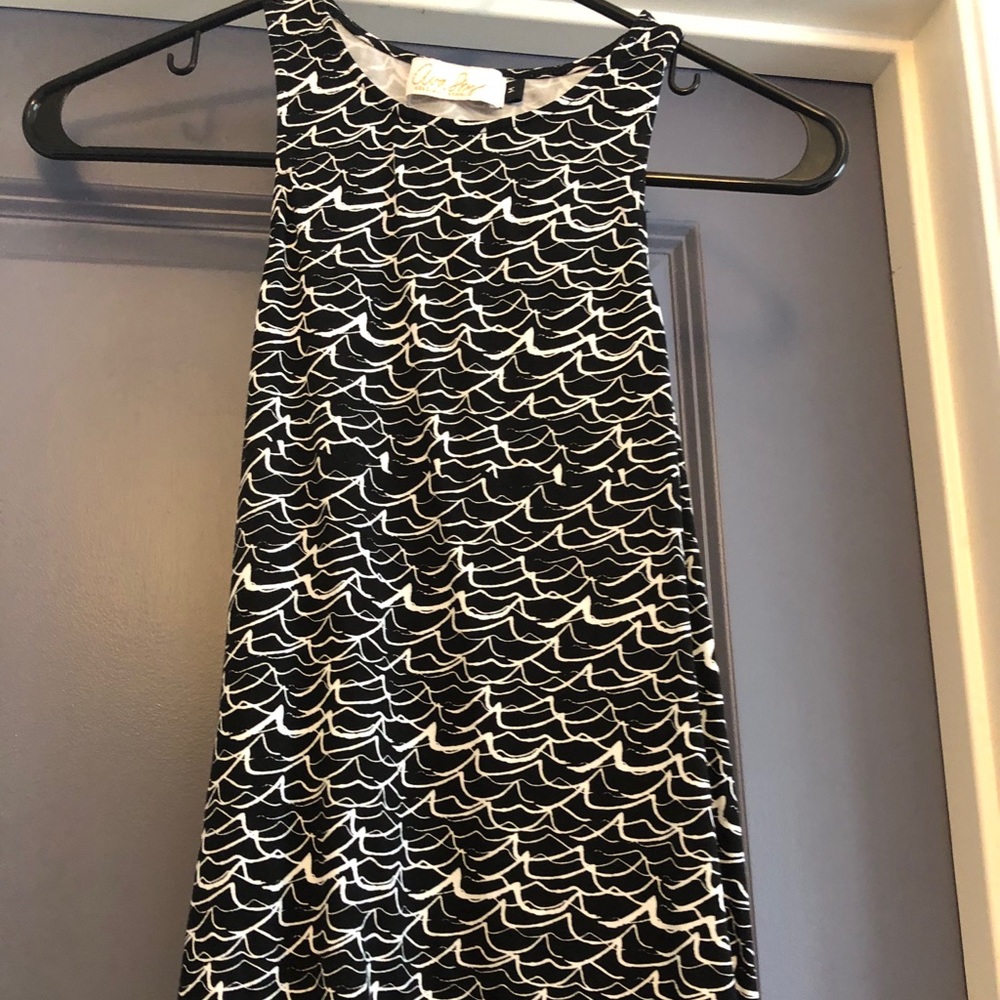 Ava Sky tank size M